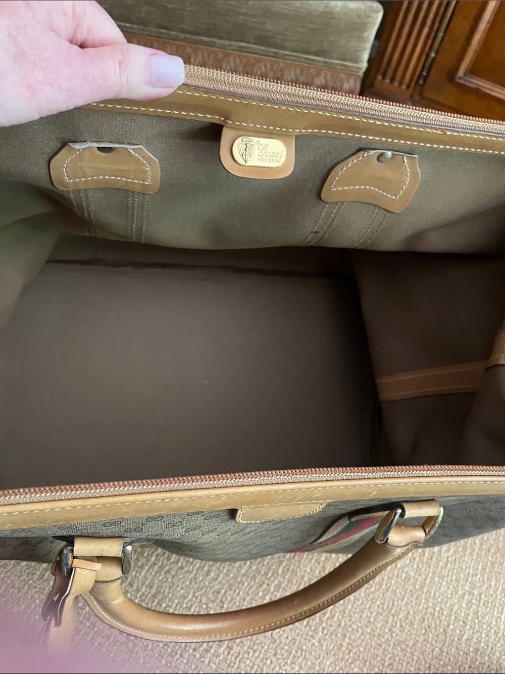 GUCCI Authentic gg monogram Vintage overnight travel bag. O/S - Picture 8 of 13